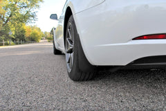Guardabarros contra salpicaduras para <tc>Tesla</tc> <tc>Model</tc> 3 Kit de guardabarros delantero trasero Accesorios para automóvil de protección total moldeados (4 piezas) (2017-2023)
