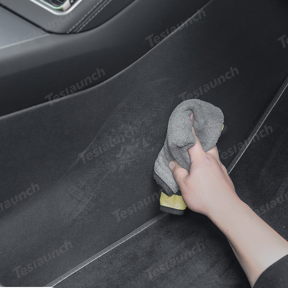 Center Console Side Anti-Kick Mats for Tesla Model Y Juniper 2025+ - T-Launch