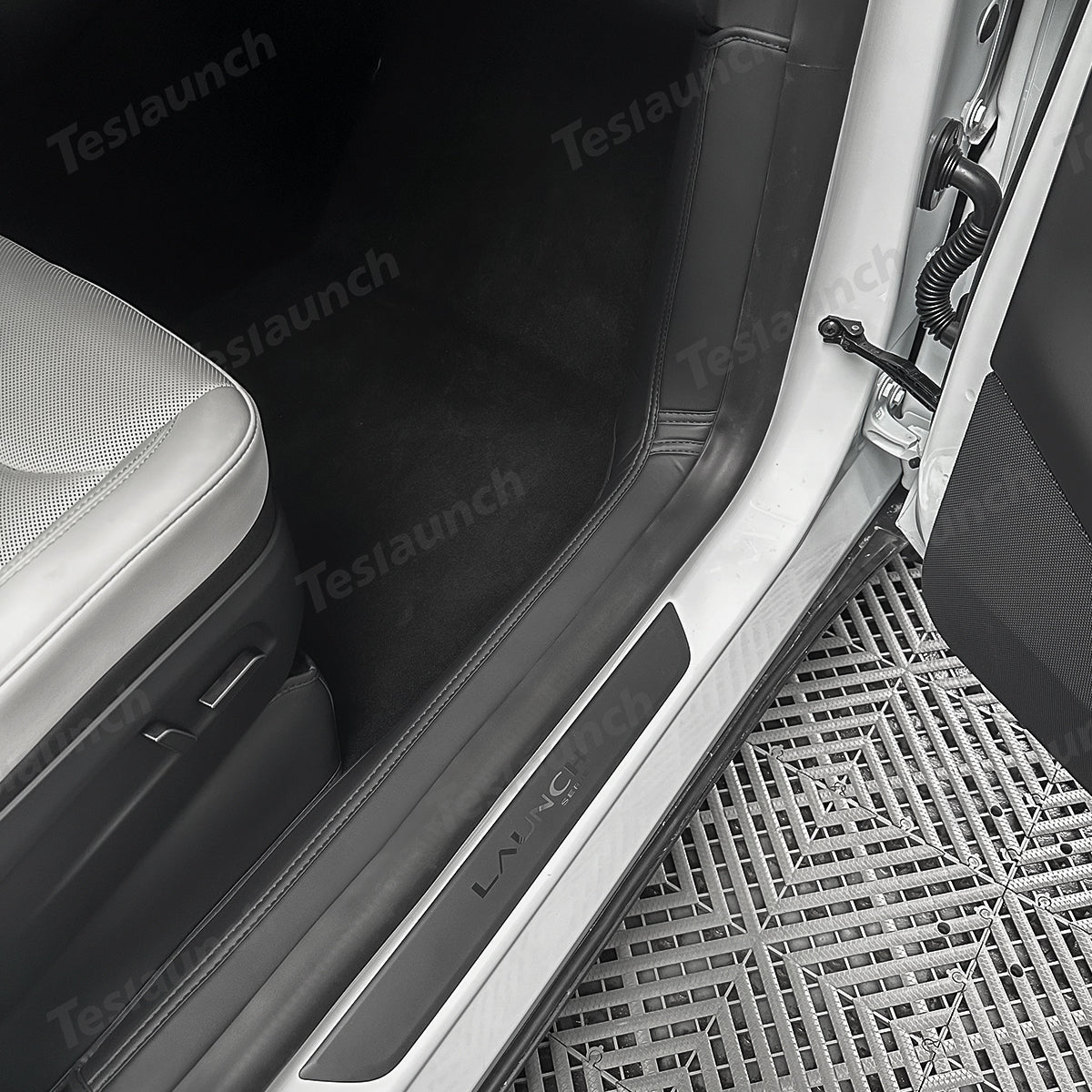 Napa Leather Door Sill Protectors 4-Piece Set – Full Coverage for Tesla Model Y Juniper 2025+ - T-Launch