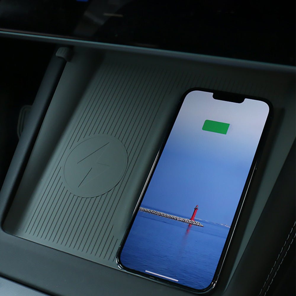 Anti-Slip Silicone Wireless Charging Pad for Tesla Model Y Juniper 2025+ - T-Launch