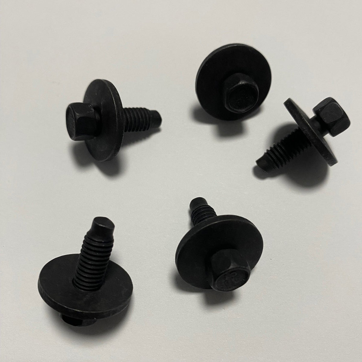 Bulloni per piastra di skid diffusore Model3/Y (10 pz)