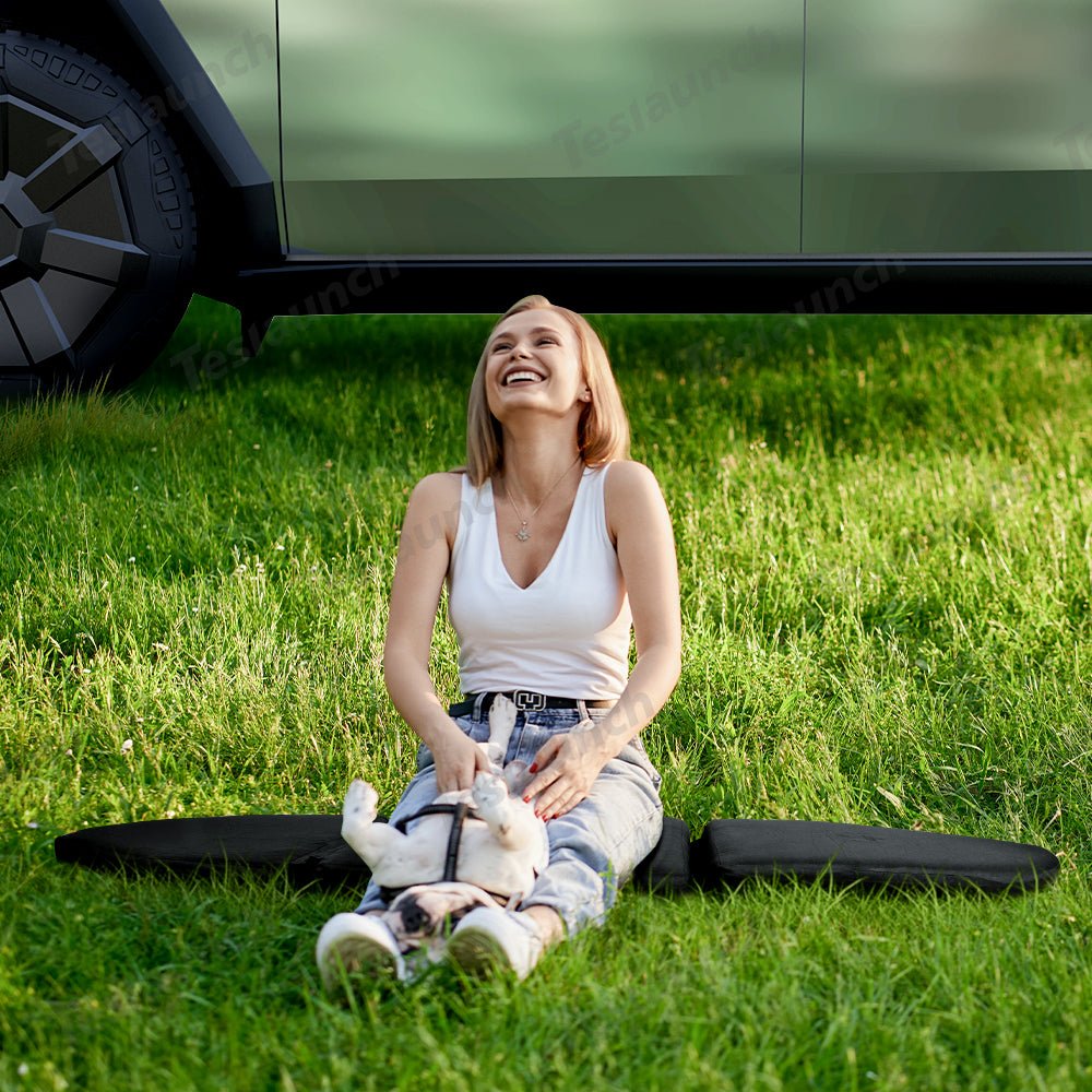 Frunk Seat Cushion for Cybertruck - T-Launch