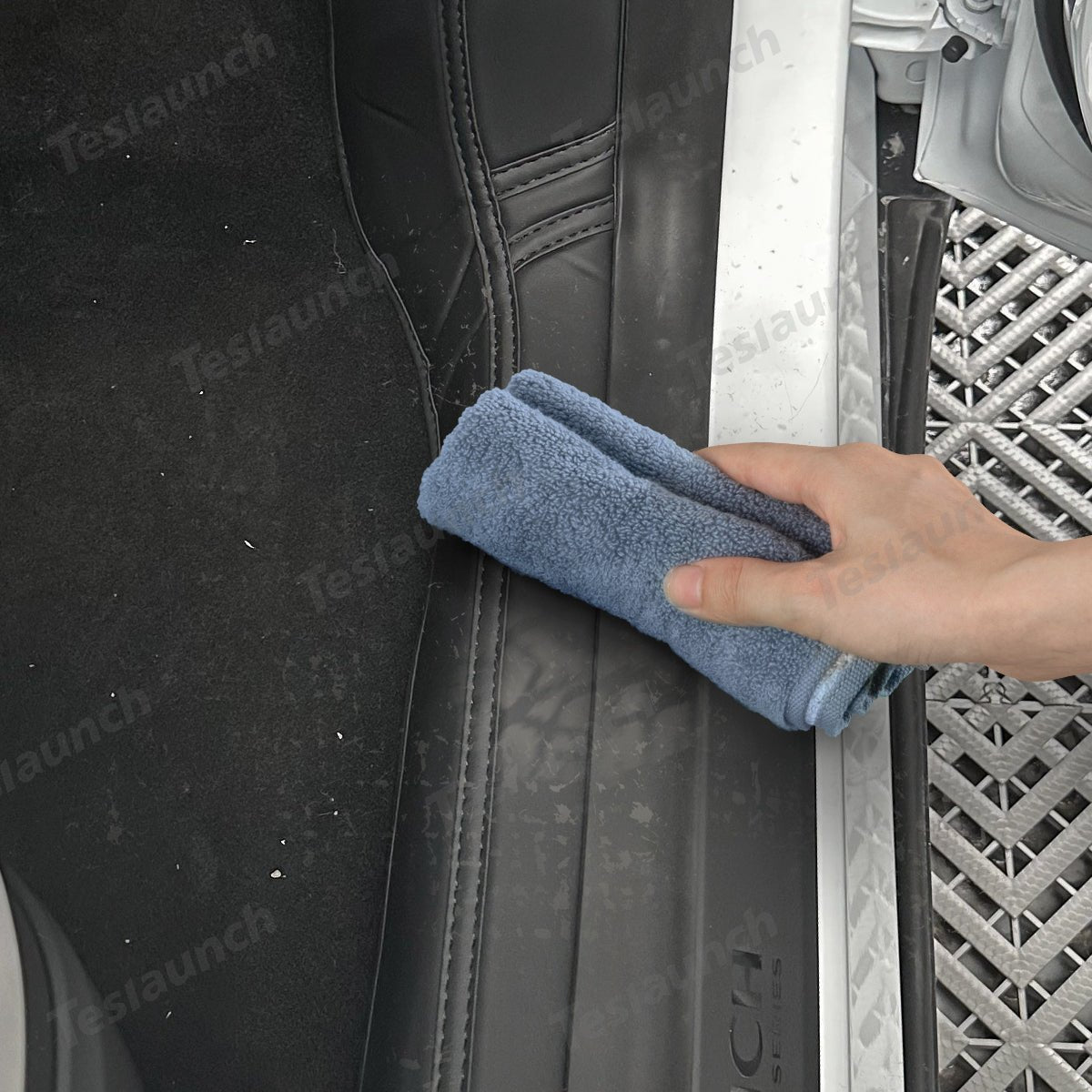 Napa Leather Door Sill Protectors 4-Piece Set – Full Coverage for Tesla Model Y Juniper 2025+ - T-Launch