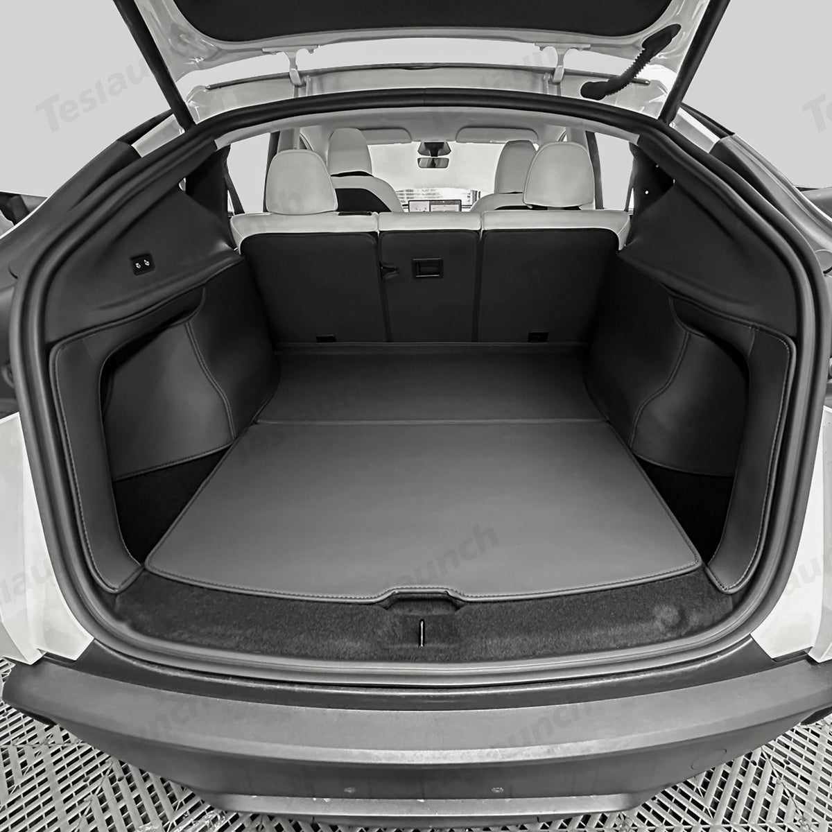 Napa Leather Rear Trunk Mat – Durable Protection for Tesla Model Y Juniper 2025+ - T-Launch