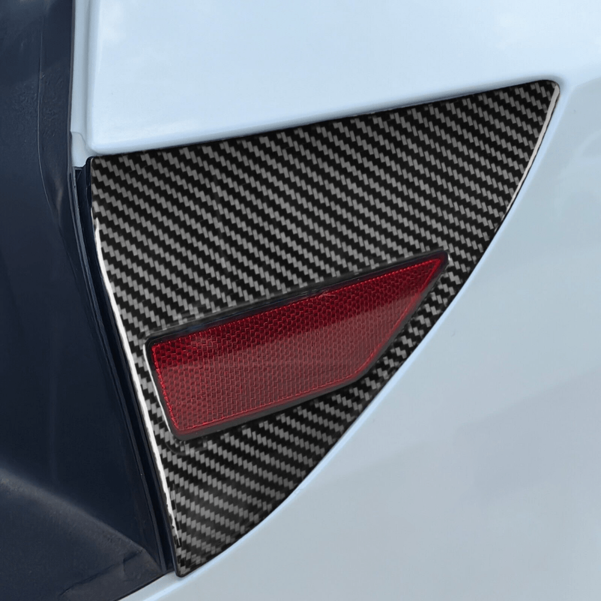[Real Carbon Fiber] Charging Port Cover for Tesla 2024+ Model 3 Highland - T-Launch