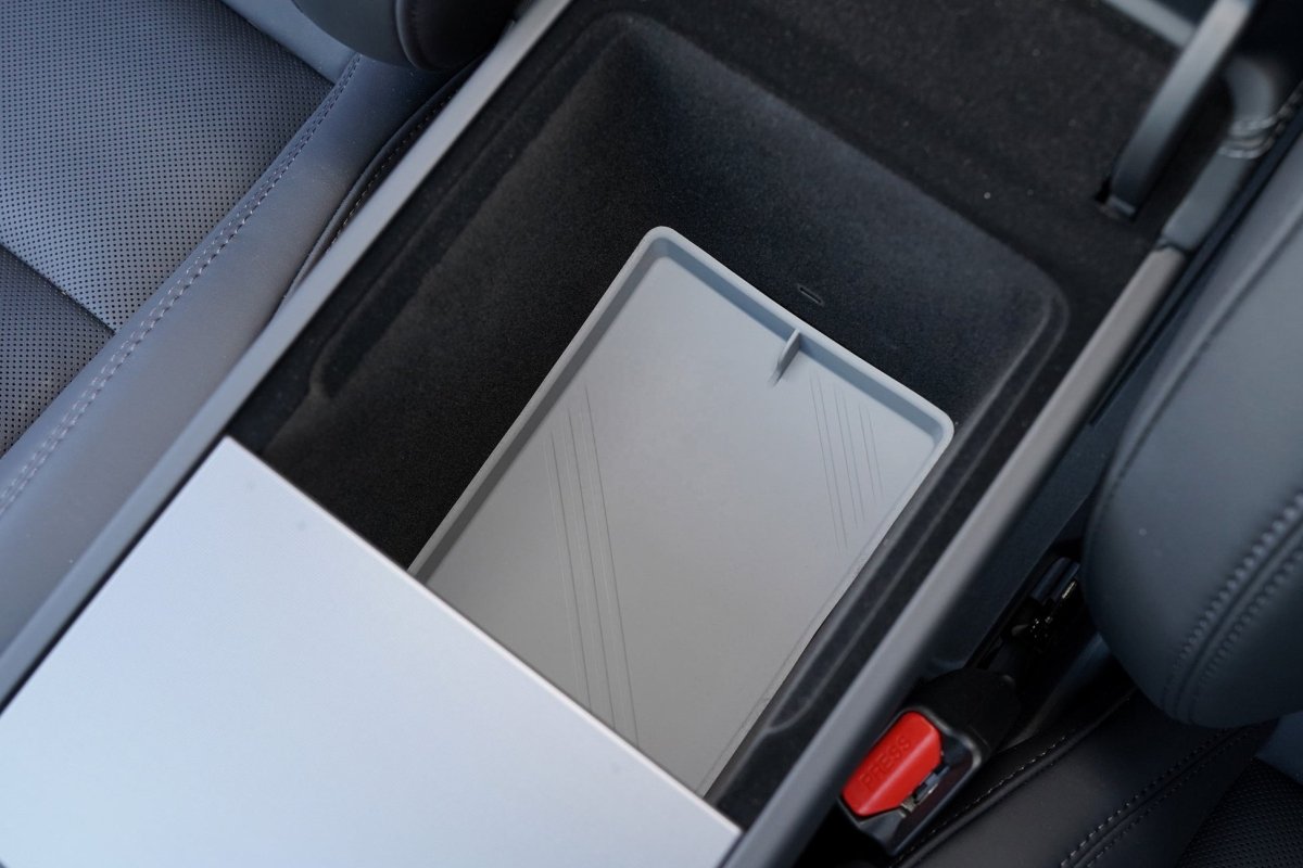 Silicone Console Armrest Box Lower Storage Tray for Tesla Model Y Juniper 2025+ - T-Launch