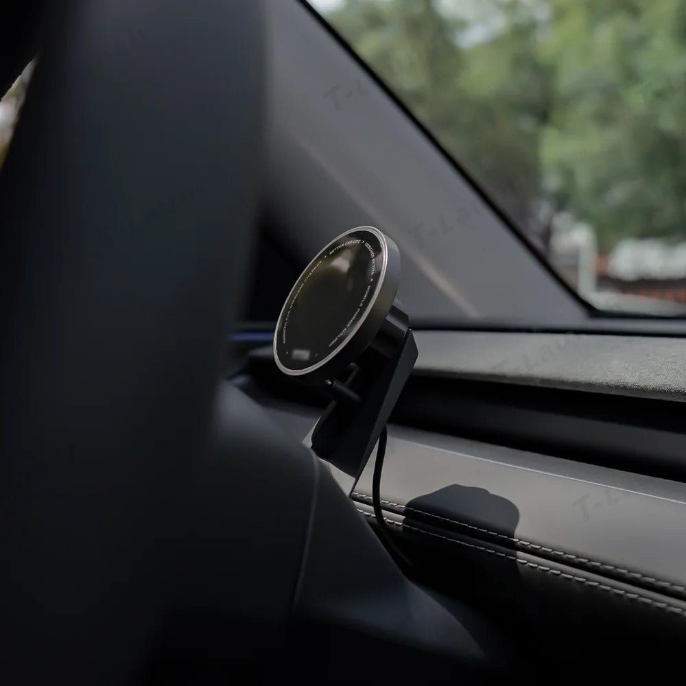 Steering Wheel Magnetic MagSafe Wireless Charging Phone Holder for Tesla Model 3 Highland Standard 2025+ - T-Launch