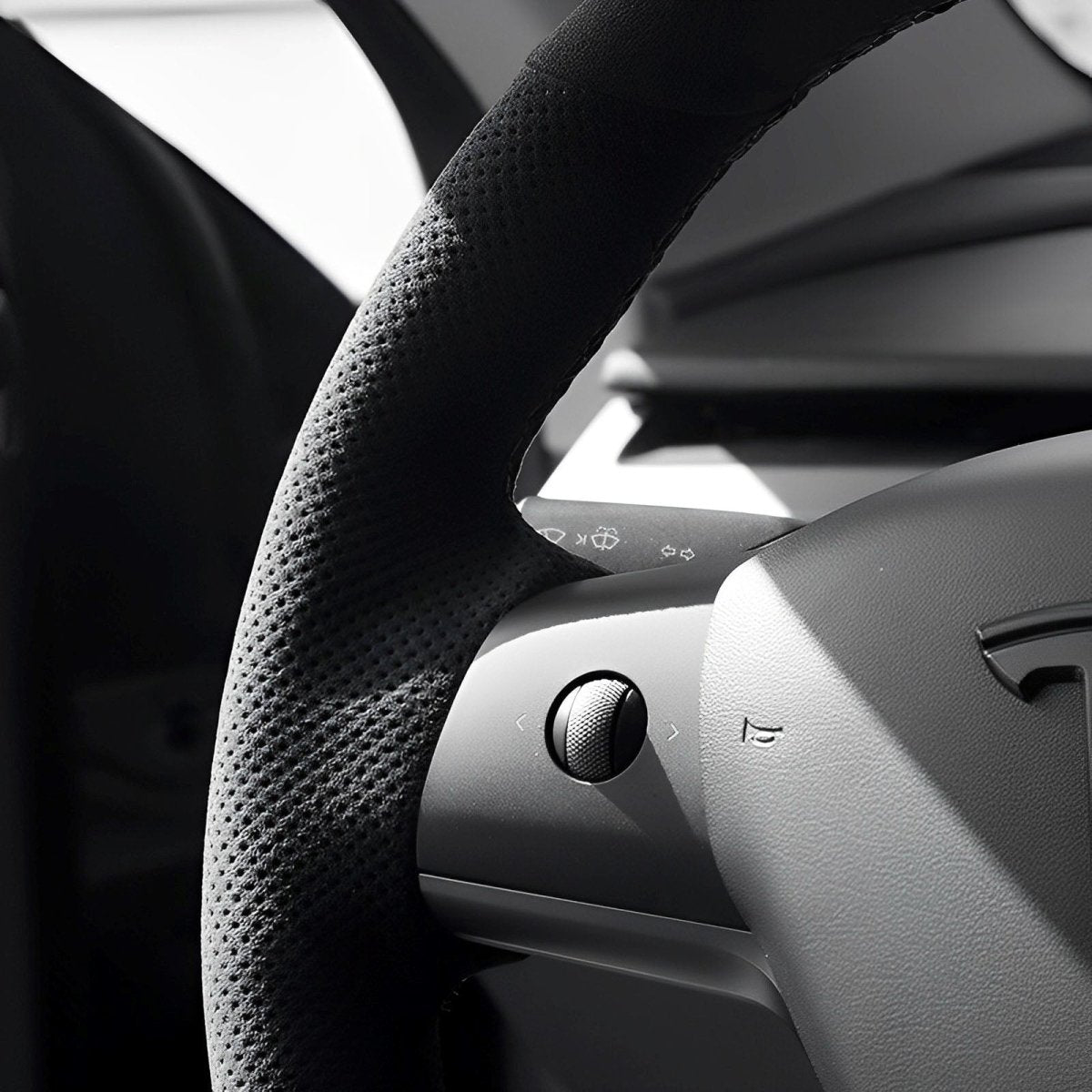Alcantara Steering Wheel Cover (Hand Stitch, Half-Open, One-Piece) for Tesla Model 3 Highland Standard 2025+ - T-Launch